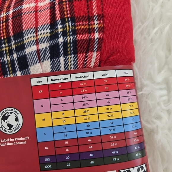 Member's Mark Christmas Women 2-Piece Pajama Set. Let It Snow Print. Siz… - Picture 6 of 6